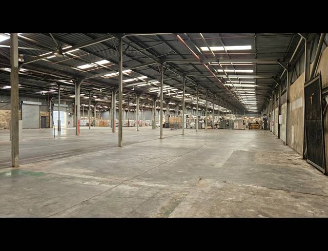 6,974M² WAREHOUSE TO LET IN HUGHES